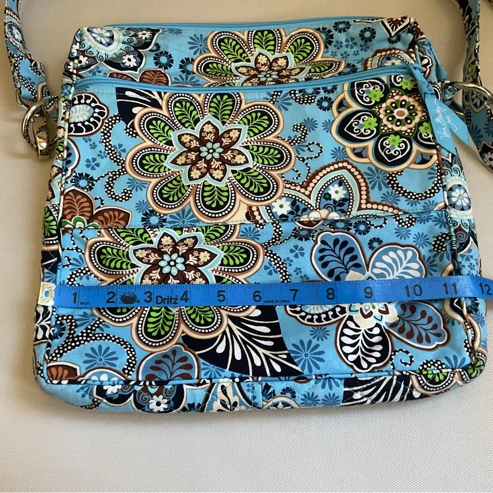 Vera Bradley Mailbag Bali Blue with Small Hand Crafted Cosmetic/Pencil Pouch** - Picture 9 of 16